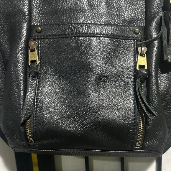 The Sak Collective Black Leather Shoulder Bag with Tassel LOTS Pockets EUC - Picture 3 of 12